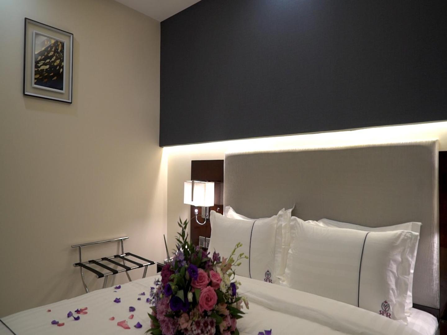Violet Rose Aprit Hotel Джедда Экстерьер фото
